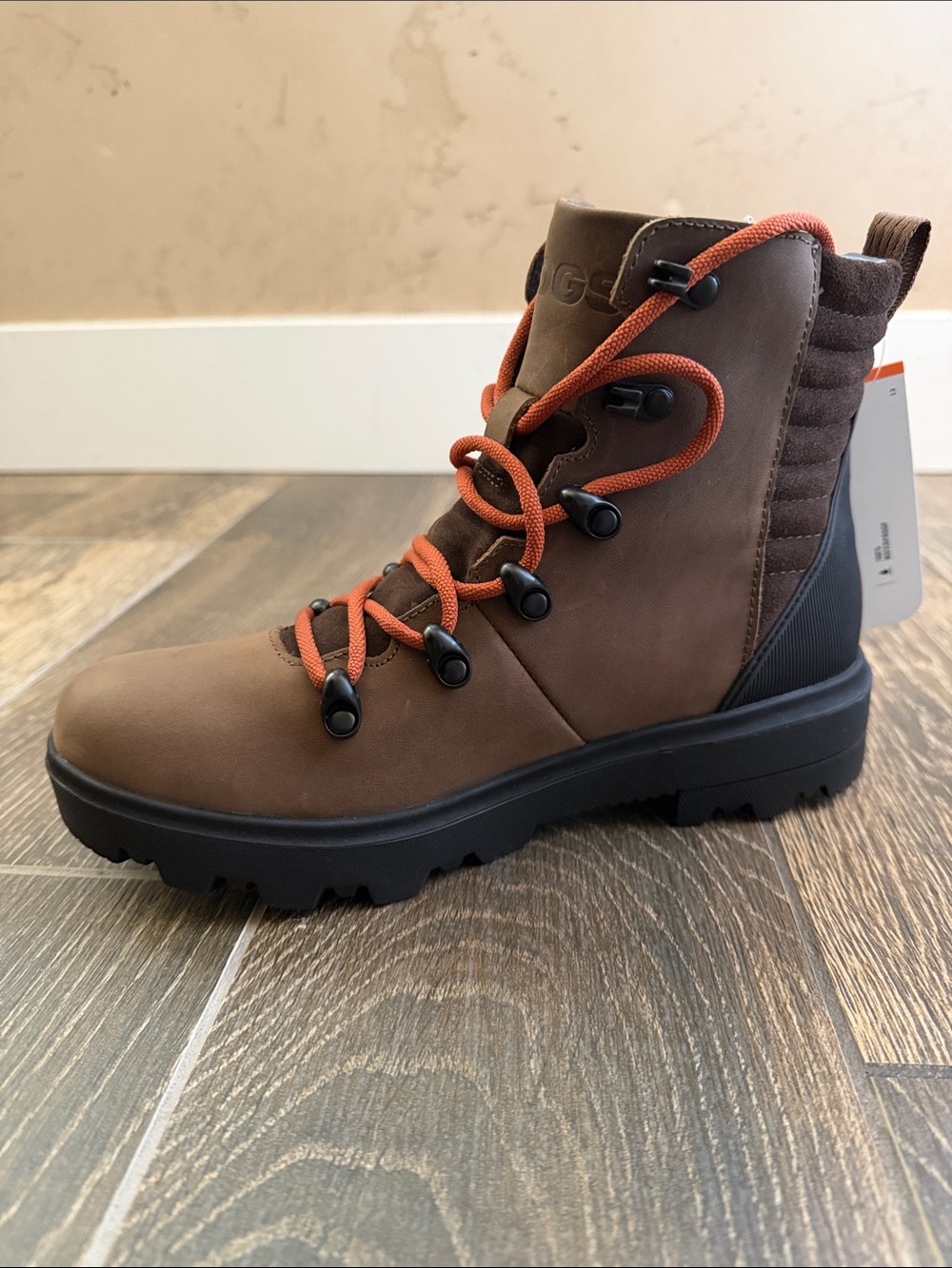 BOGS Women’s Holly Brown Leather Waterproof Lace Boot—7 - Picture 7 of 13